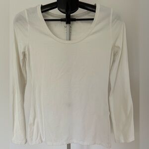 Mix by 41 Hawthorn White Long Sleeve Scoop Neck Tee | Size M